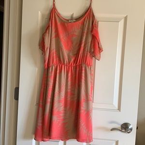 For the shoulder summer dress